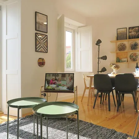 Beato Stylish & Cozy Apt - Riverside Small Balcony * Lisbon