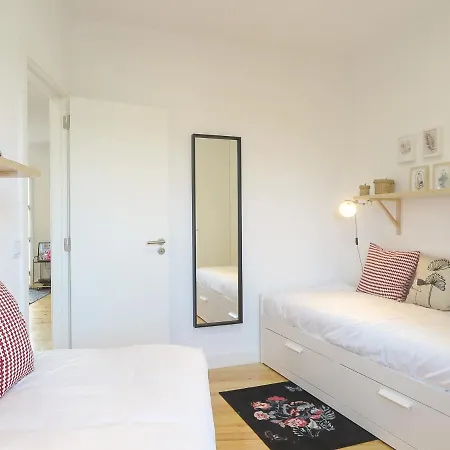 Beato Stylish & Cozy Apt - Riverside Small Balcony Lisbon
