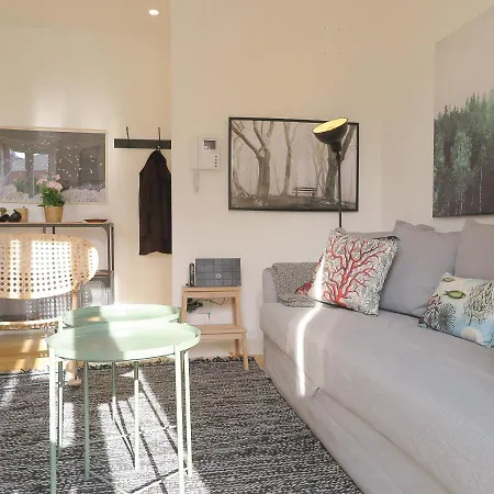 Apartman Beato Stylish & Cozy Apt - Riverside Small Balcony