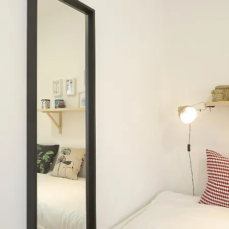 Beato Stylish & Cozy Apt - Riverside Small Balcony Apartman *